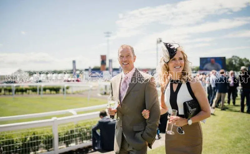 飞跃赛道：运动会赛事精彩瞬间展示展板设计